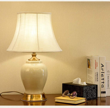 American Retro lamp Bedroom Bedside Creative Home Living Room Simple Modern Adjustable Light Remote Control Ceramic Table(B)