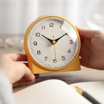 Alarm Clock 4 inch Super Silent Non Ticking Small Clock with Night Light, Battery Operated, Snooze and Light Functions, for Living Room, Bedroom, Bedside, Desk, Gift Clock Smart Alarm Clock (Color :