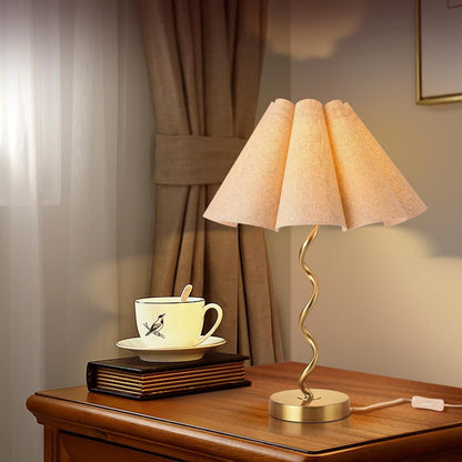 21.25" Modern Gold Table Lamp with Fan Pleats for Decoration, Bedside, Bedroom, Living Room, Kitchen Suitable for bedrooms, Living Rooms, Offices, Book