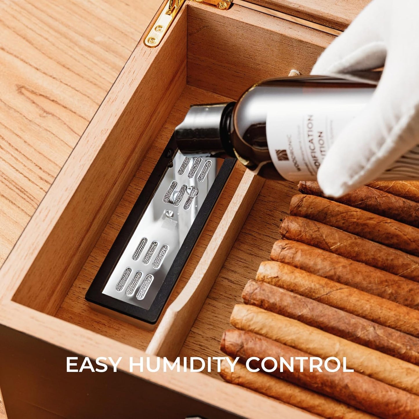 Woodronic Monogrammed Cigar Humidor, Custom Cigar Case with Hygrometer and Humidifier, Spanish Cedar Lining and Divider, Cigar Accessories, Customized Gift for Men, Holds 25 Cigars