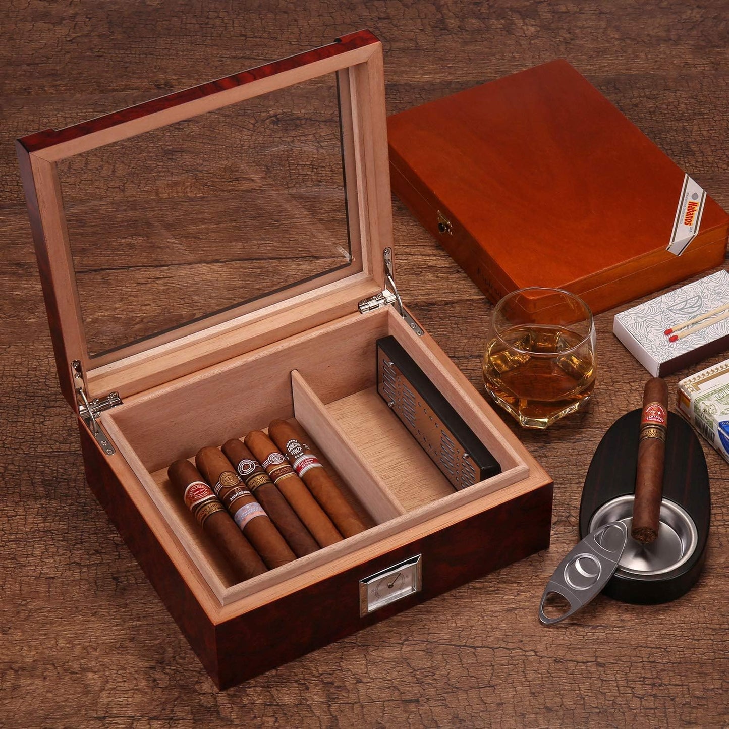 Woodronic Monogrammed Cigar Humidor, Custom Cigar Case with Hygrometer and Humidifier, Spanish Cedar Lining and Divider, Cigar Accessories, Customized Gift for Men, Holds 25 Cigars