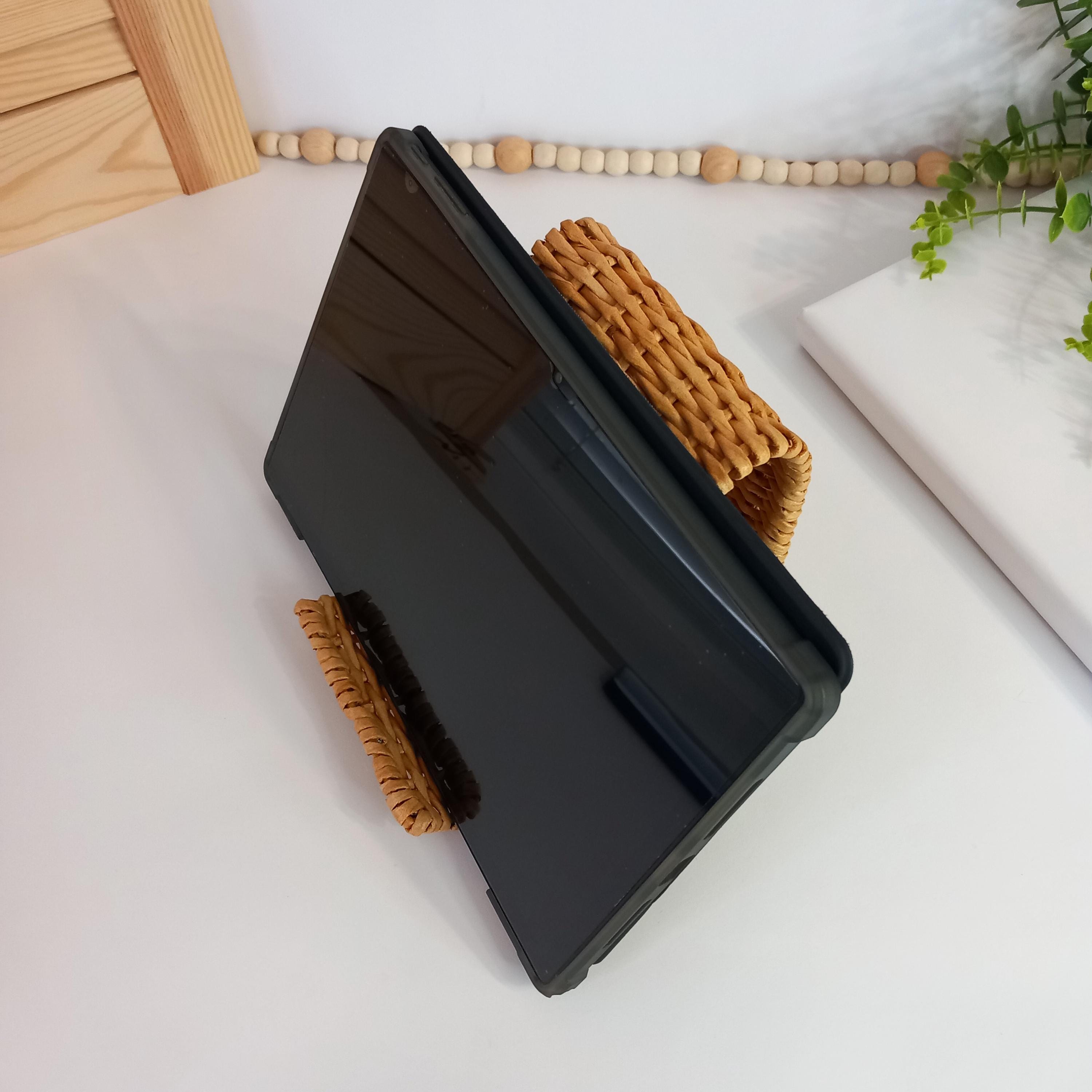 Wicker Phone Stand – Phone Holder for iPhone & Tablet